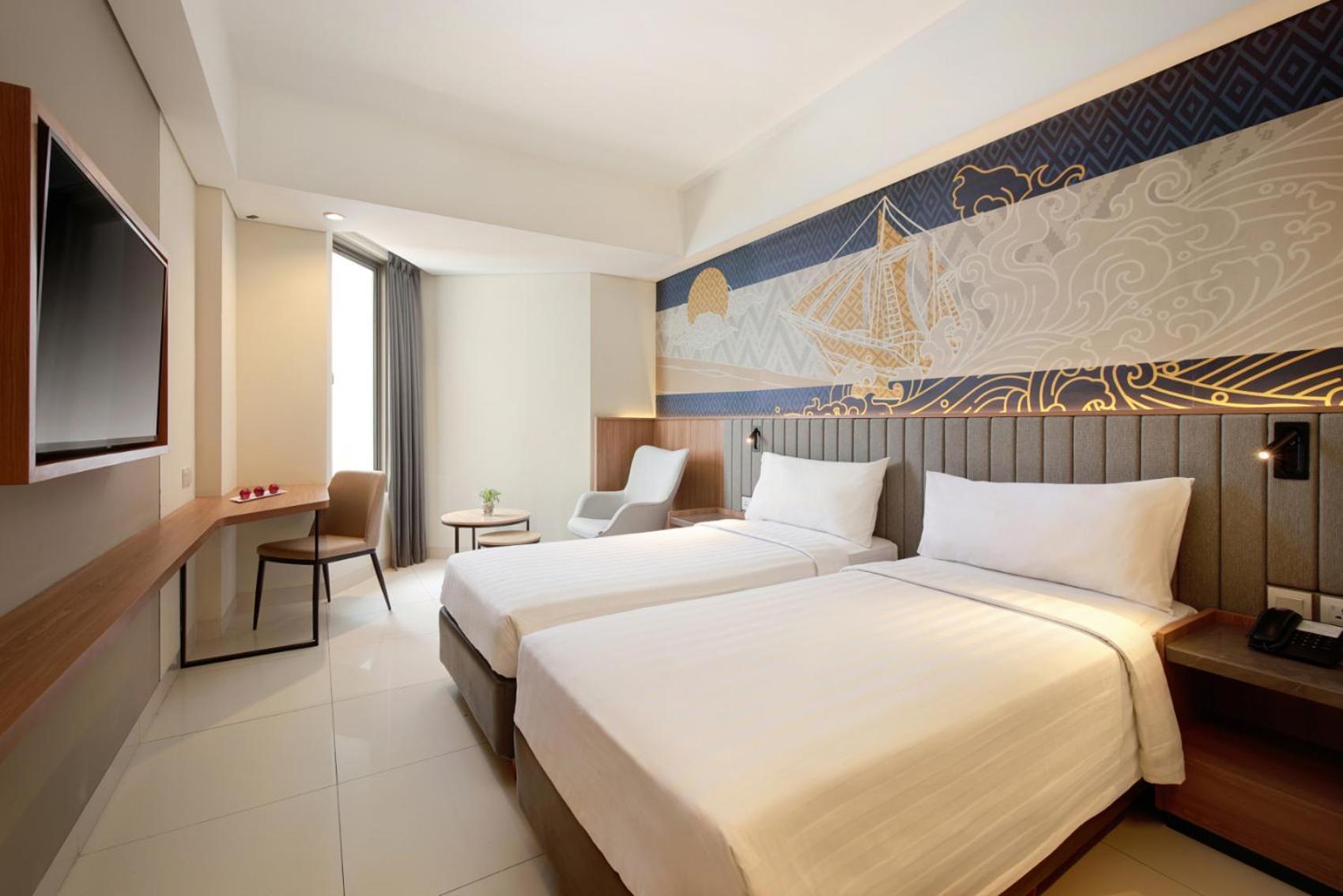 Aston Inn Pantai Losari Makassar Exteriör bild