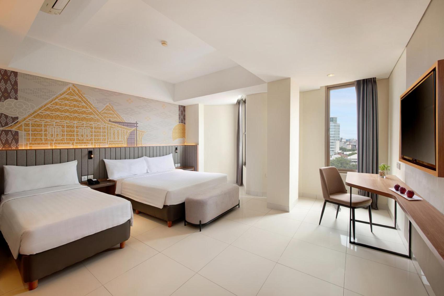 Aston Inn Pantai Losari Makassar Exteriör bild