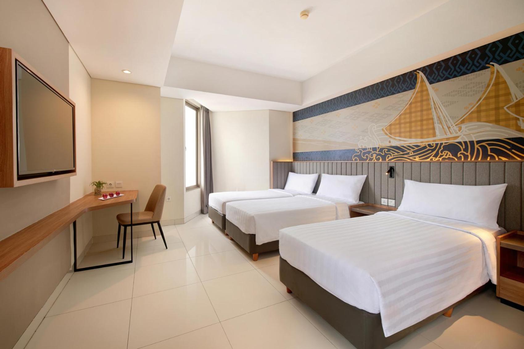 Aston Inn Pantai Losari Makassar Exteriör bild