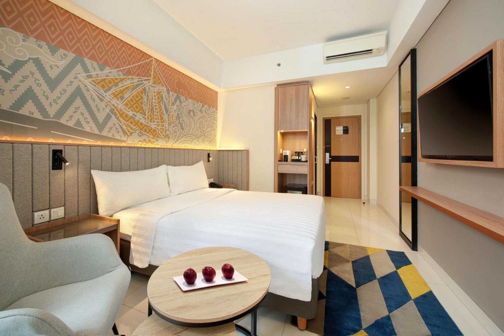 Aston Inn Pantai Losari Makassar Exteriör bild